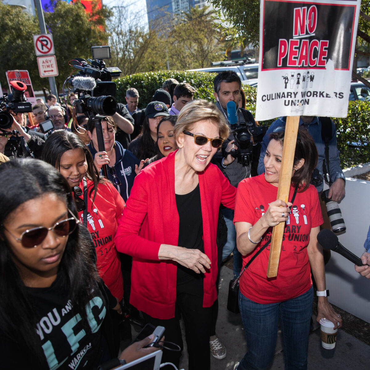 Sen. Elizabeth Warren (D-Mass.) walks an informational picket line with members of Culinary Workers Union Local 226 in front of the Palms Hotel Casino on Feb. 18, 2020. The union was protesting Red Rock Resorts, the casino’s former owner. (Jeff Scheid/The Nevada Independent).